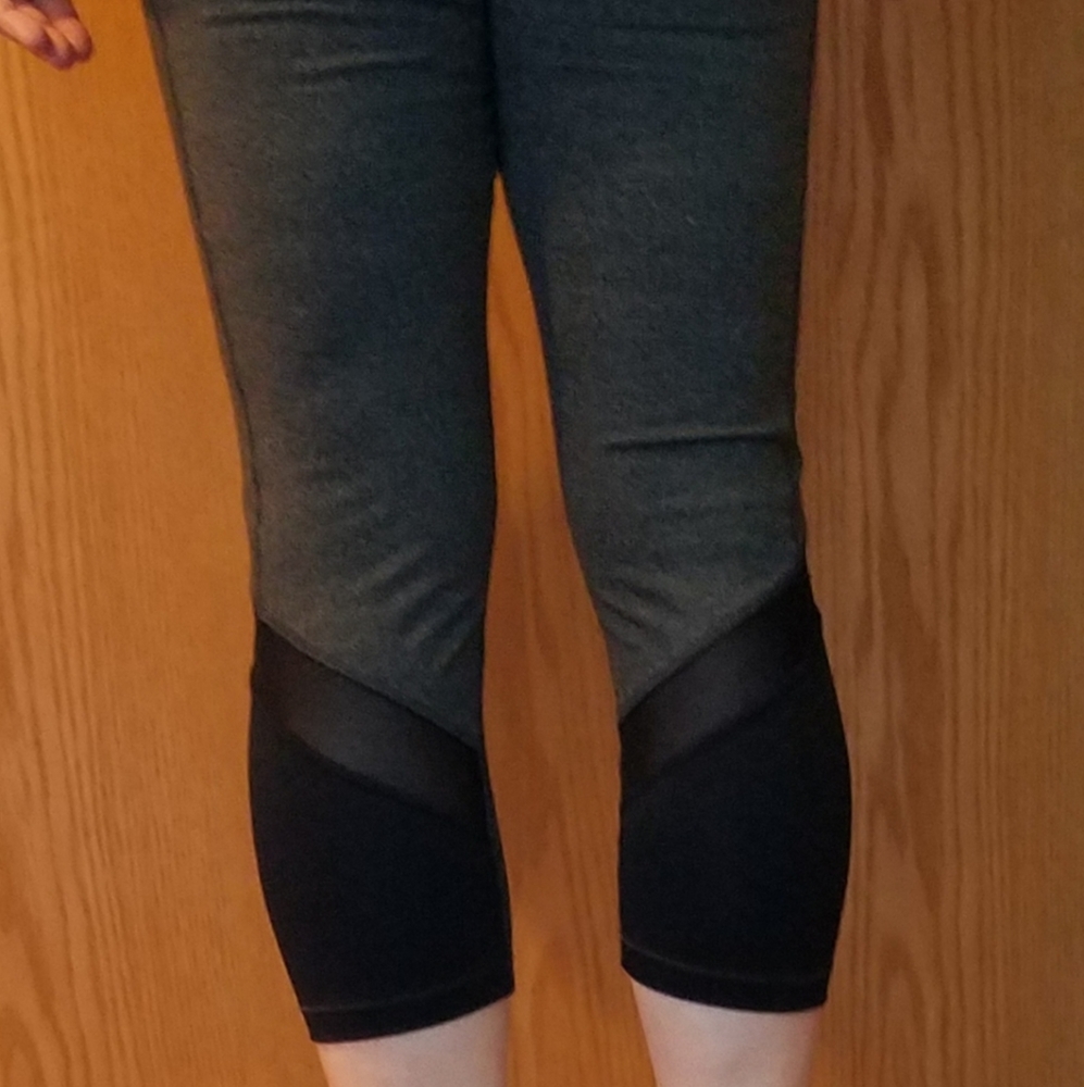 Women’s size xl Energy Zone dark grayleggings